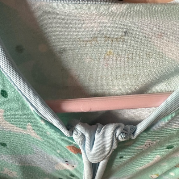 🦈Little Sleepies Shark Soirée Zippy🦈 - Picture 3 of 3